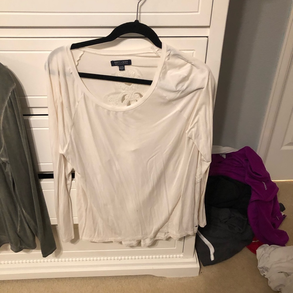 Soft and sexy American eagle tee